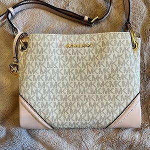 Michael Kors Nicole Triple Compartment Crossbody Vanilla Pink Powder Blush